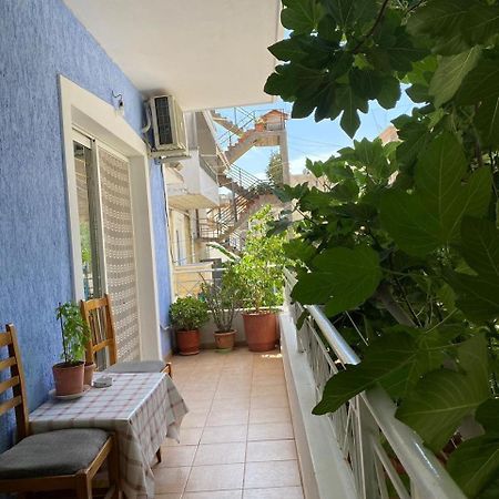 Tulipani Apartments Near Port Sarande Ngoại thất bức ảnh