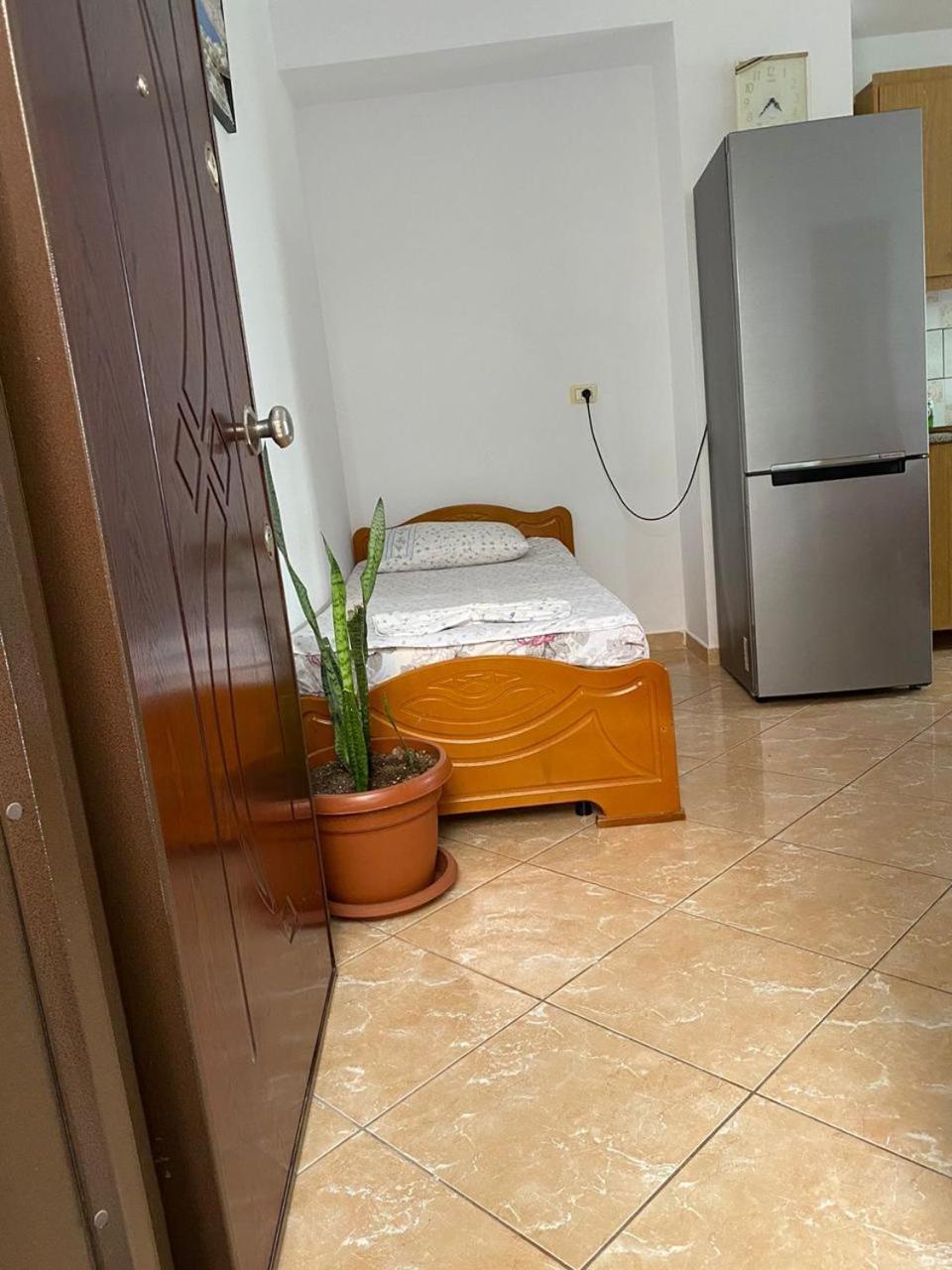 Tulipani Apartments Near Port Sarande Ngoại thất bức ảnh